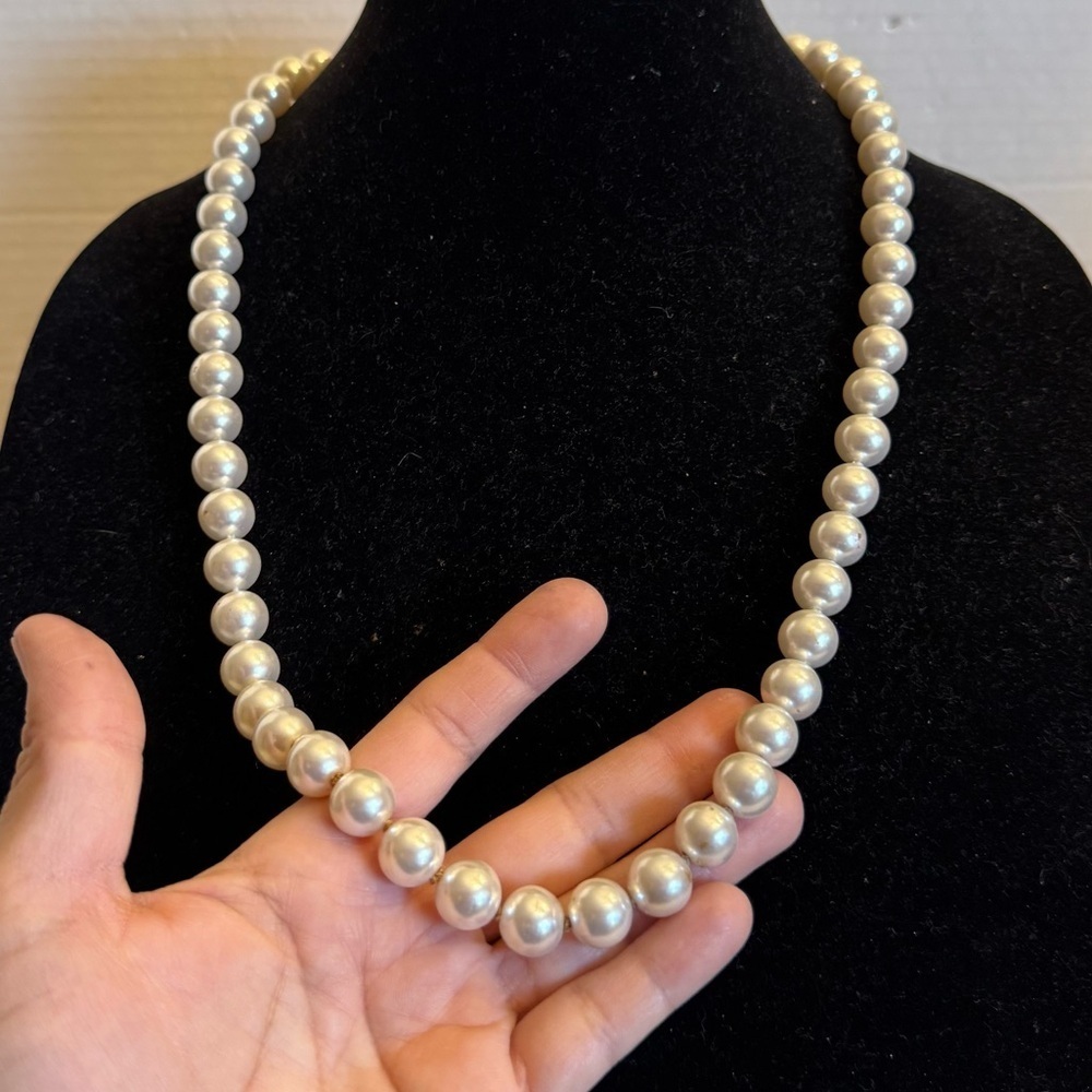 Vintage Japan Large Faux Pearl 10mm Beaded Strand 27" Necklace Box Clasp Classic